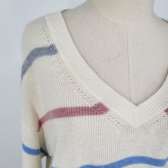 American Eagle Striped Knit Sweater V Neck Slouchy Cream Pink Blue Small - Picture 6 of 8